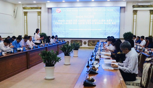 TP Hồ Chí Minh tổ chức hội nghị lắng nghe ý kiến của các tỉnh về công tác chuẩn bị cho việc kí kết liên kết du lịch giữa TP Hồ Chí Minh và 5 tỉnh Đông Nam Bộ vào ngày 26/6 tới.
